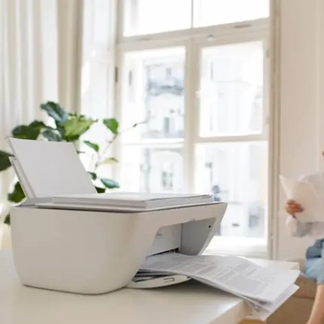 Ghid pentru întreținerea imprimantelor – Sfaturi de la DeskON, furnizorul de încredere al birourilor 